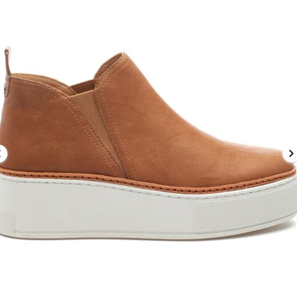 J/Slide Mika Sneaker